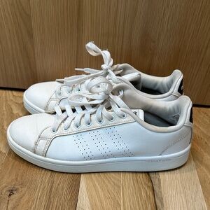 adidas Low-Top Sneakers